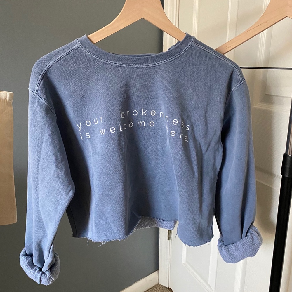 cropped sweatshirt